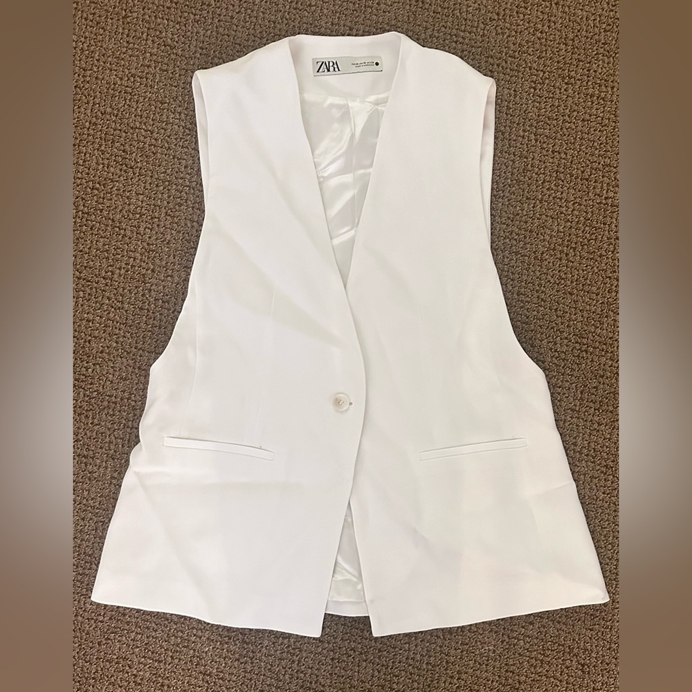 Zara white vest in size xs
